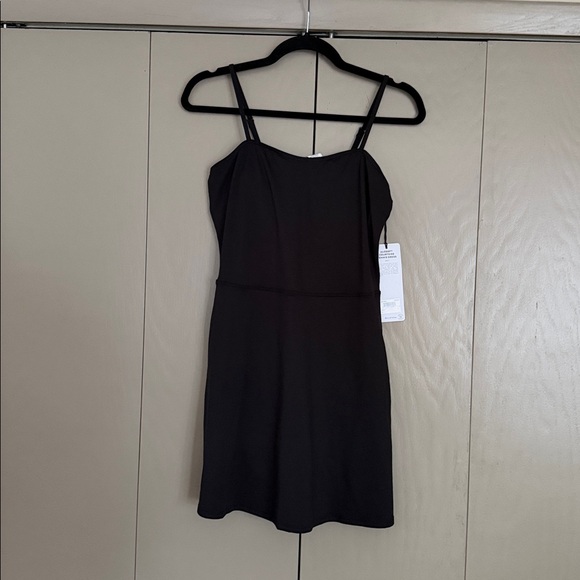 ALO Yoga Black Courtside Mini Dress - Picture 2 of 8